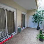 Theatre Sea View Apartamento *